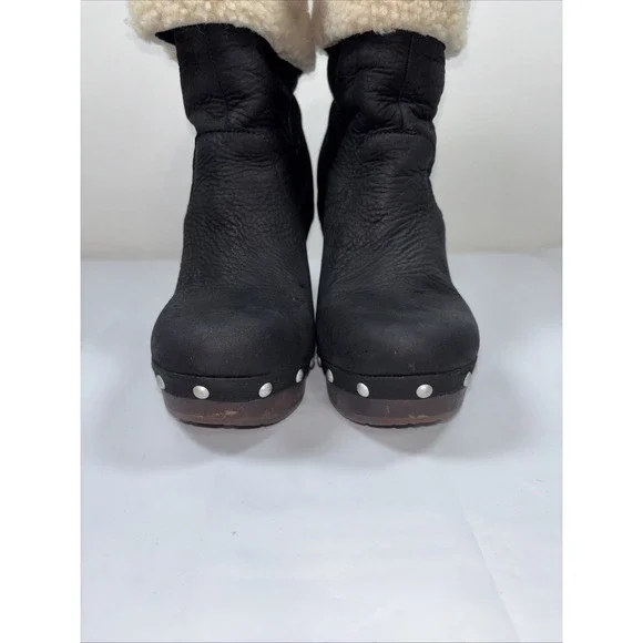 UGG Women 7 Carnegie Shearling Winter Ankle Boot Wedge 1001317 Nubuck Black Stud - Picture 2 of 15